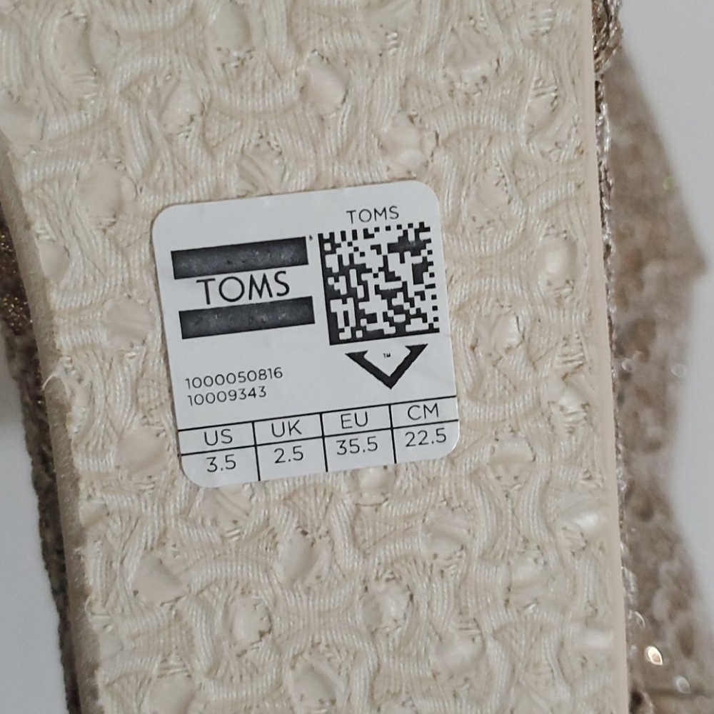 🆕️ TOMS Gold Glitter Crochet Alpargata - Picture 5 of 10